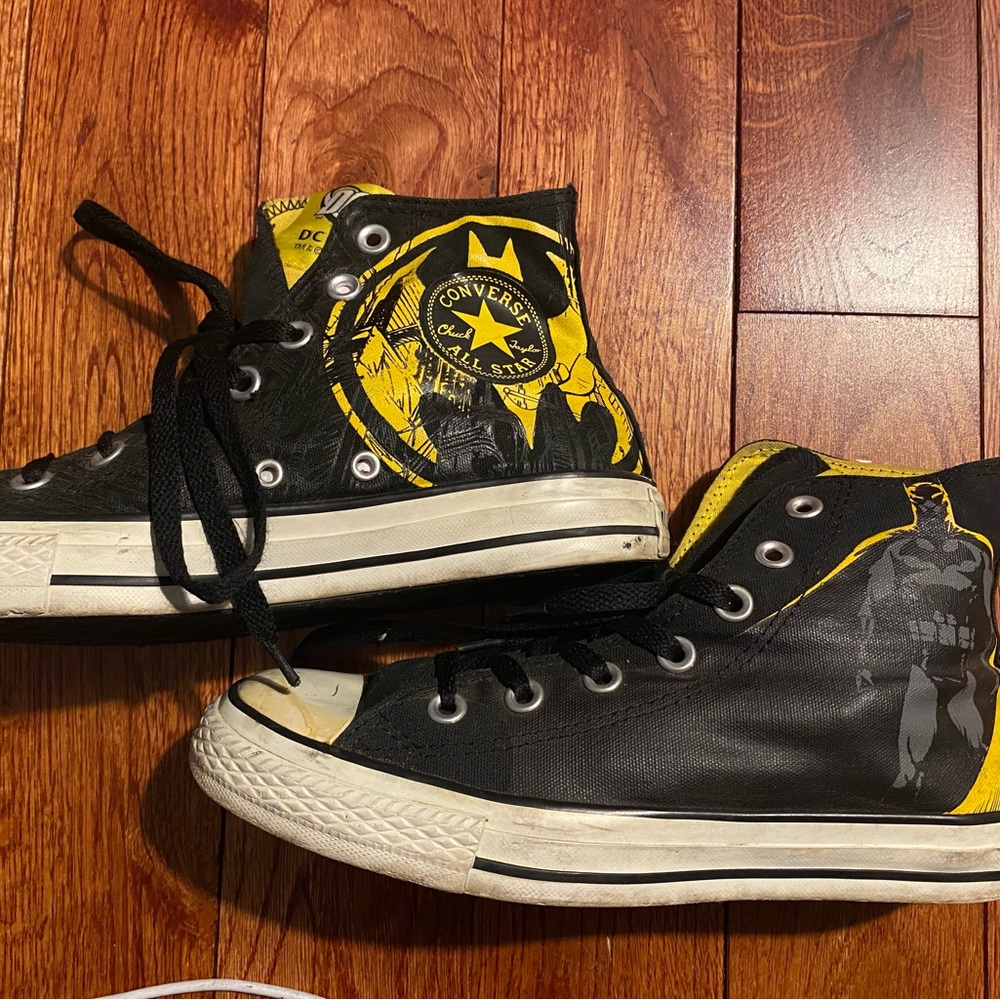 COPY - Limited edition Batman black and yellow converse size women’s 8, men’s 6